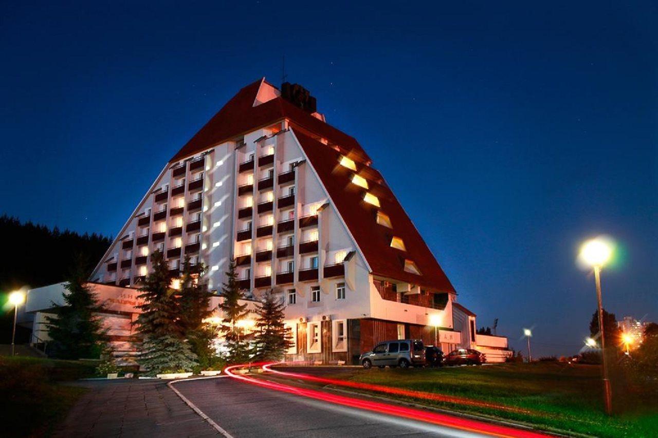 Agat Hotel Mińsk Zewnętrze zdjęcie