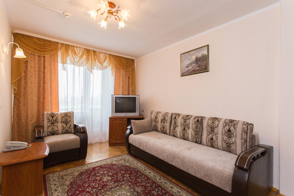Agat Hotel Mińsk Zewnętrze zdjęcie